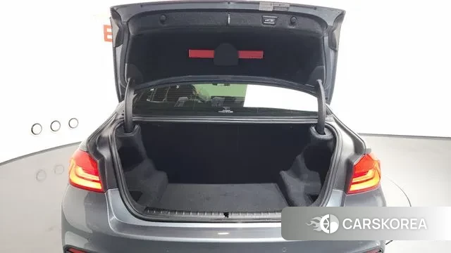 BMW 5 Series (G30) id 3499612 из Кореи 11