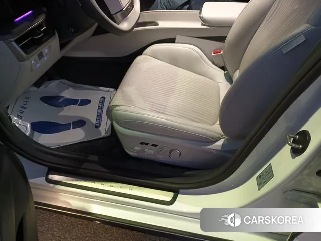 Hyundai Grandeur (GN7) id 3394210 из Кореи 11