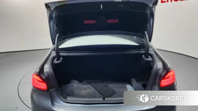 BMW 5 Series (G30) id 3925121 из Кореи 11