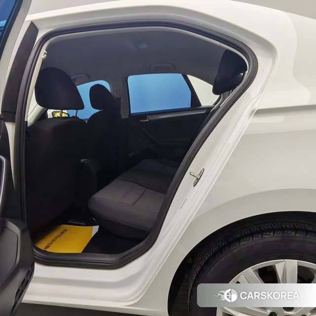 Volkswagen Bora id 4212182 из Китая 11