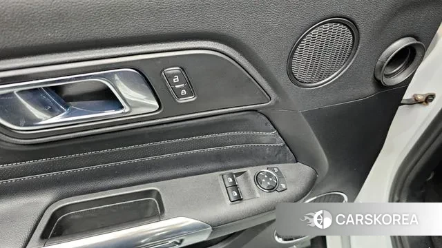 Ford Mustang id 2516240 из Кореи 11