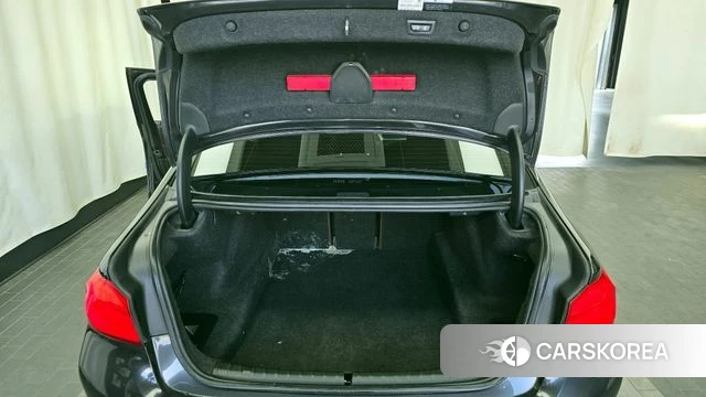 BMW 5 Series (G30) id 3873452 из Кореи 11