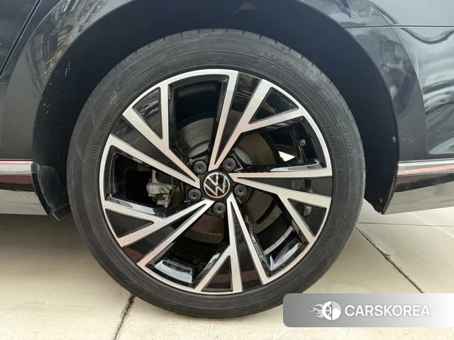 Volkswagen Magotan id 4306921 из Китая 11