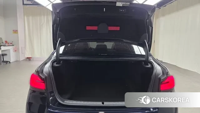 BMW 5 Series (G30) id 3777819 из Кореи 11