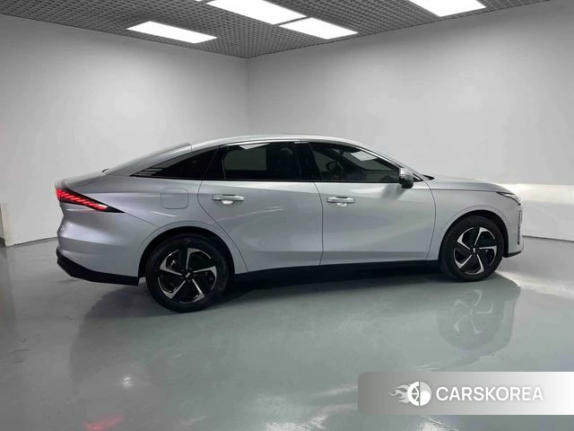 Geely Galaxy Galaxy L6 id 4216833 из Китая 11