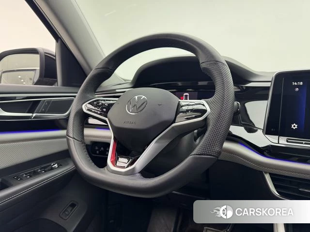 Volkswagen Tourang id 4273563 из Китая 11