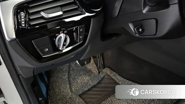 BMW 5 Series (G30) id 3367010 из Кореи 11