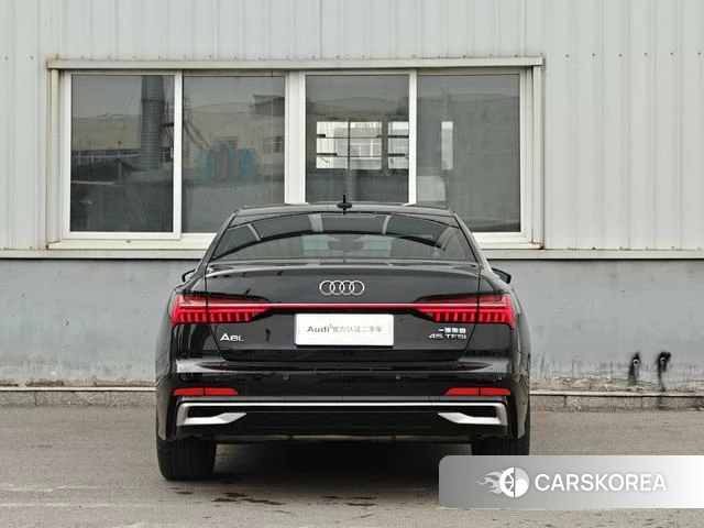 Audi A6L id 3901880 из Китая 11