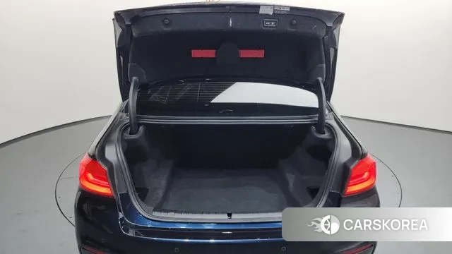 BMW 5 Series (G30) id 3459672 из Кореи 11