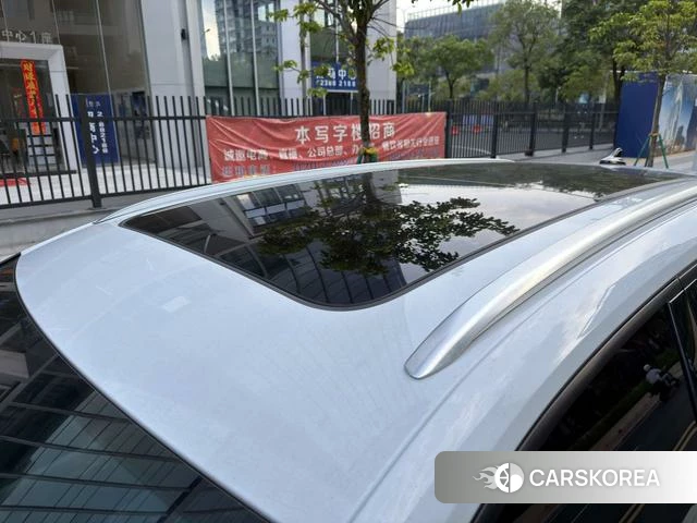 Audi Q5 e-tron id 4263918 из Китая 11