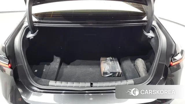 BMW 7 Series (G70) id 3620430 из Кореи 11