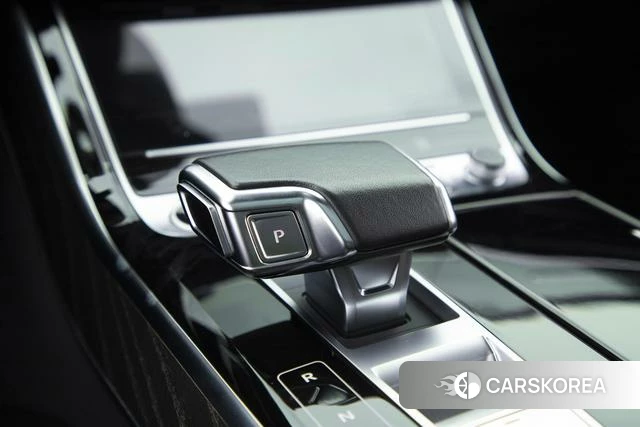 Audi A8 id 4259667 из Китая 11
