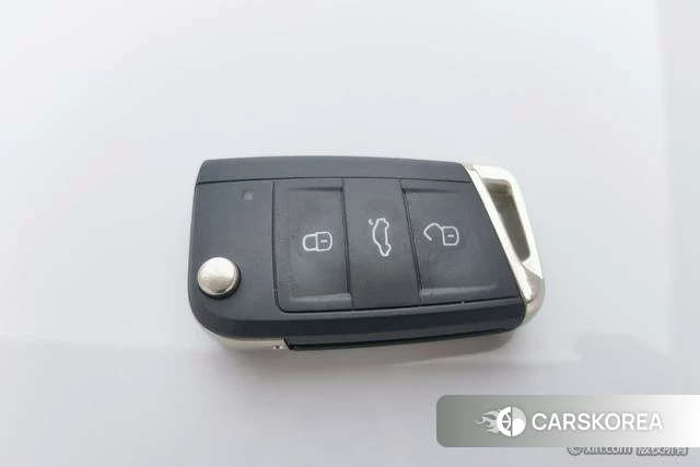 Volkswagen Bora id 4258517 из Китая 11