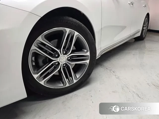 Hyundai Grandeur IG id 3732907 из Кореи 11