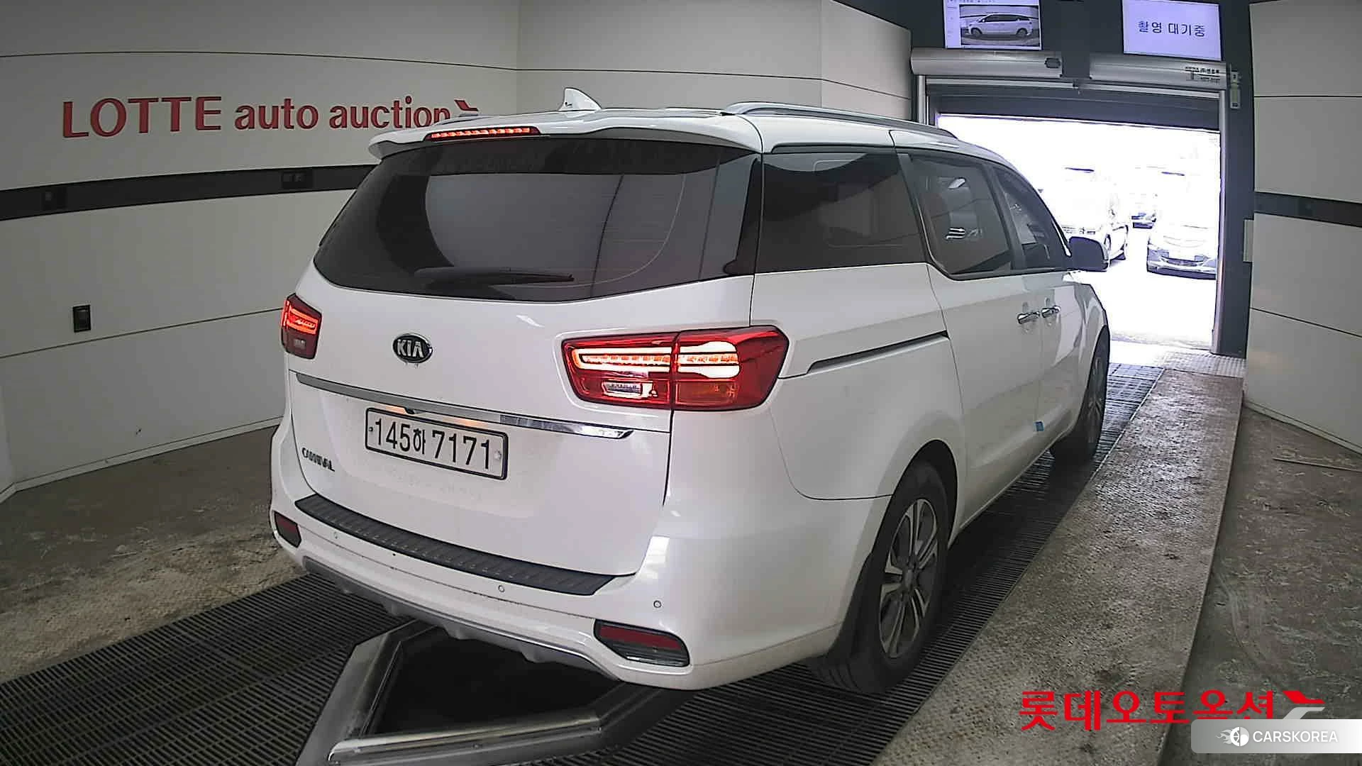 Kia Carnival id 3875740 из Кореи 11