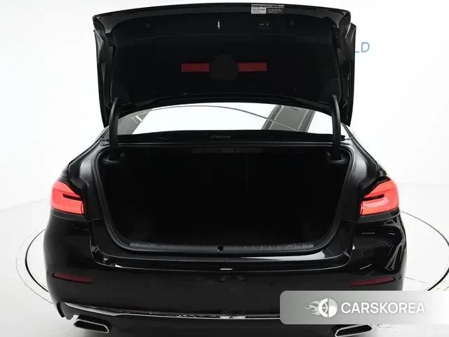 BMW 5 Series (G30) id 2959411 из Кореи 11