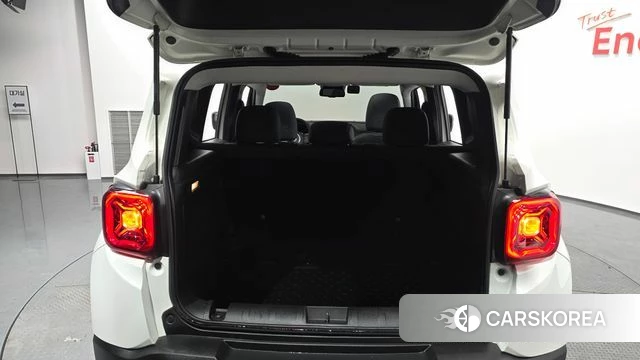 Jeep Renegade id 3853152 из Кореи 11