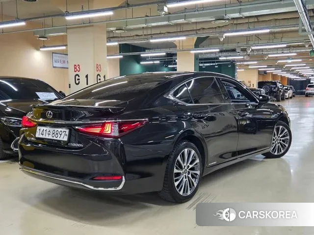 Lexus ES300h 7th generation id 3385007 из Кореи 11