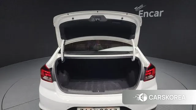 Hyundai The New Avante AD id 3541063 из Кореи 11