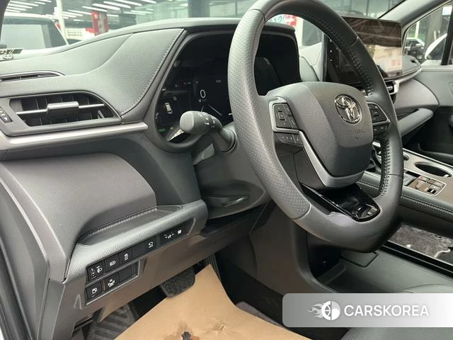 Toyota Saina id 4261114 из Китая 11
