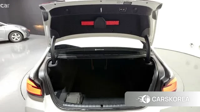 BMW 5 Series (G30) id 3273253 из Кореи 11