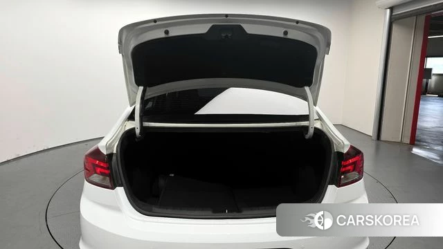 Hyundai The New Avante AD id 4331383 из Кореи 11