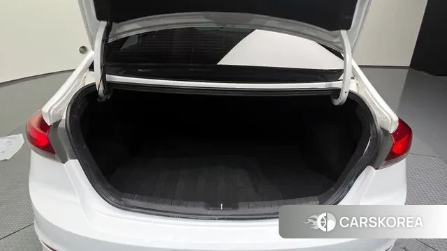 Hyundai Avante AD id 3014045 из Кореи 11