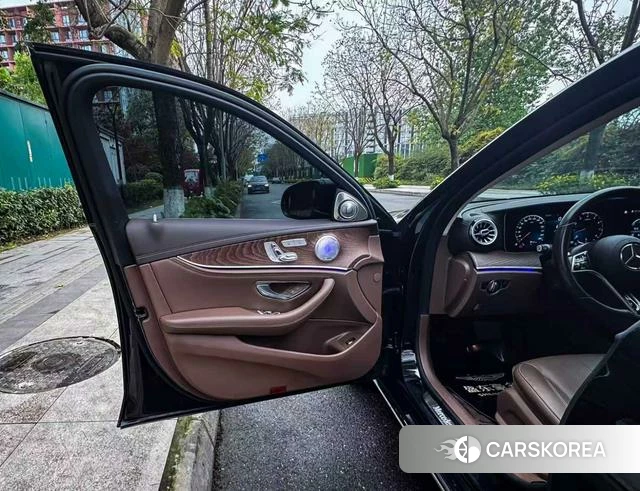 Mercedes-Benz E-class id 4256932 из Китая 11
