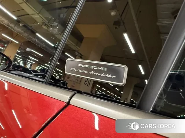 Porsche Taycan id 3648882 из Кореи 11