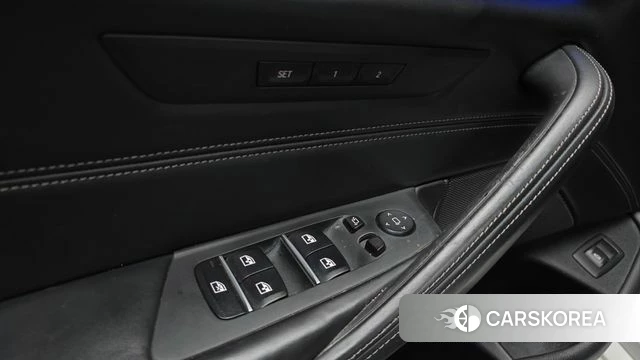 BMW 5 Series (G30) id 4403475 из Кореи 11