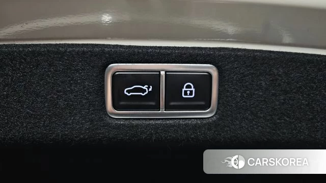 Hyundai Grandeur (GN7) id 3914389 из Кореи 11