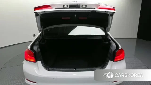 BMW 5 Series (G30) id 3379991 из Кореи 11