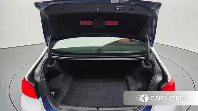 BMW 5 Series (G30) id 3703980 из Кореи 11