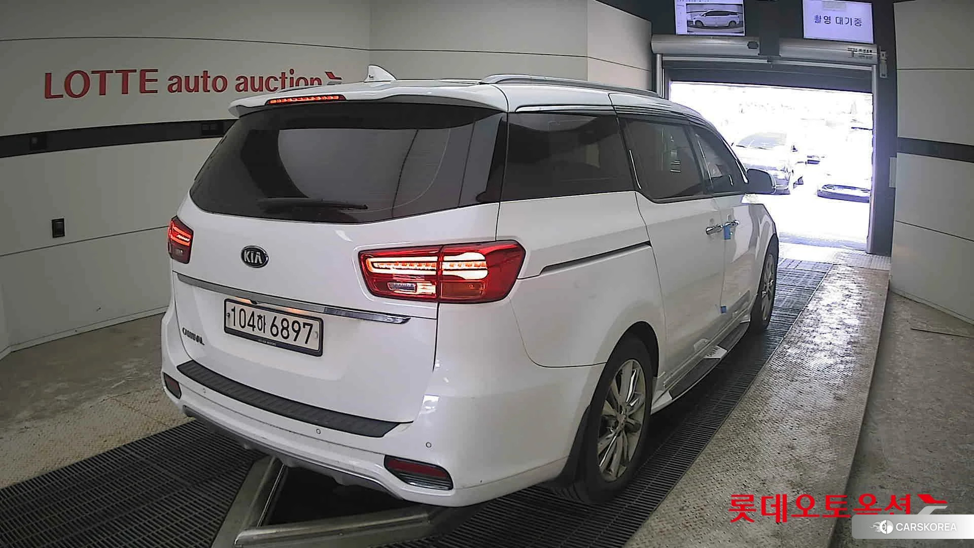 Kia Carnival id 4289554 из Кореи 11