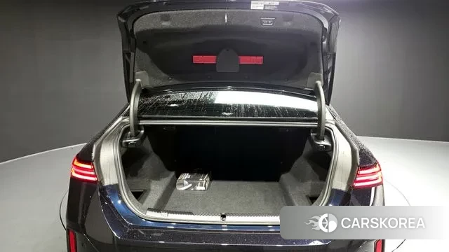 BMW 5 Series (G60) id 3031373 из Кореи 11