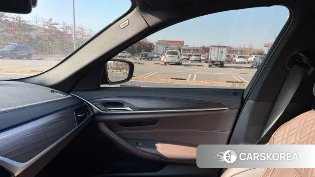 BMW 5 Series (G30) id 3573351 из Кореи 11