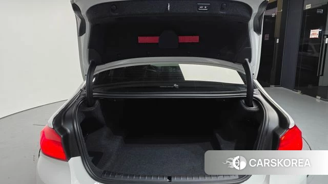 BMW 5 Series (G30) id 3795254 из Кореи 11