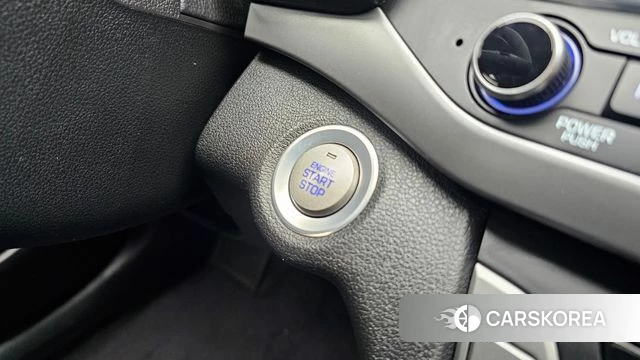 Hyundai Avante AD id 4568595 из Кореи 11