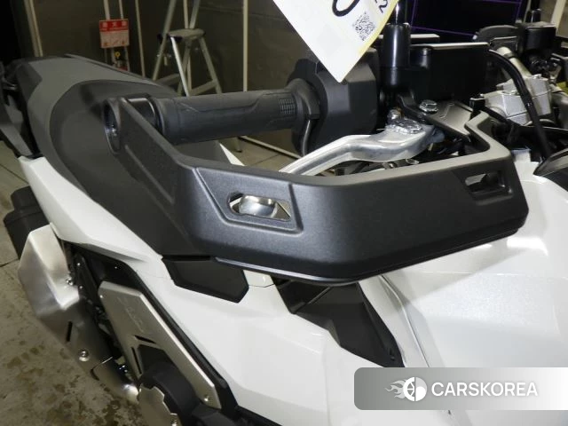 Honda X-ADV 750 id 4184216 из Японии 11