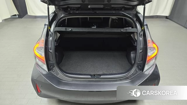 Toyota Prius C id 3867080 из Кореи 11