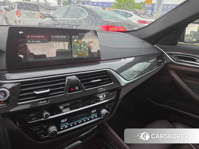 BMW 5 Series (G30) id 4305086 из Кореи 11