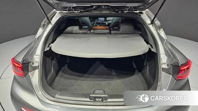 Infiniti Q30 id 4345319 из Кореи 11
