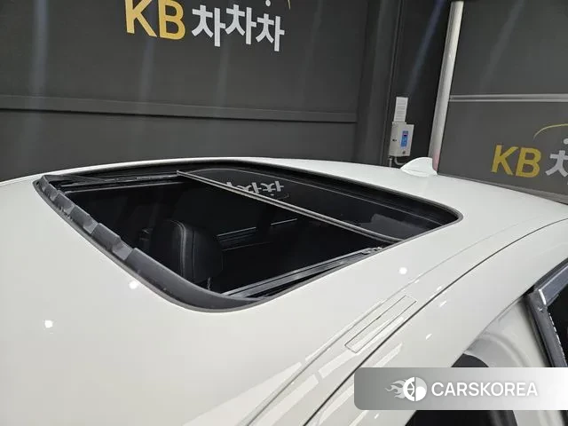 BMW 5 Series (G30) id 3354535 из Кореи 11