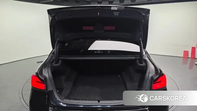 BMW 5 Series (G30) id 3606830 из Кореи 11