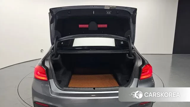 BMW 5 Series (G30) id 3024731 из Кореи 11