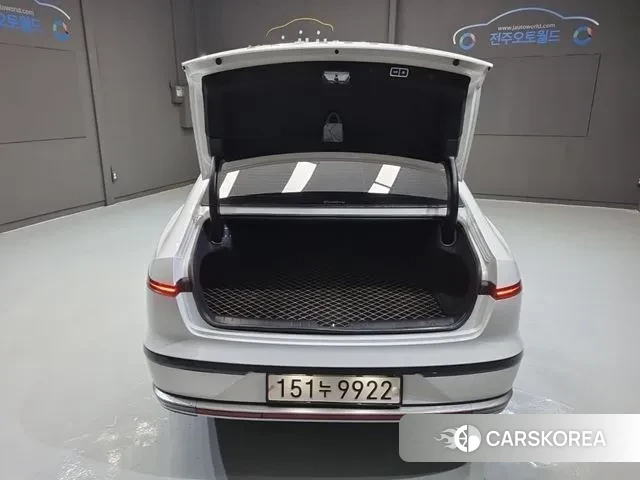 Hyundai Grandeur (GN7) id 3544804 из Кореи 11