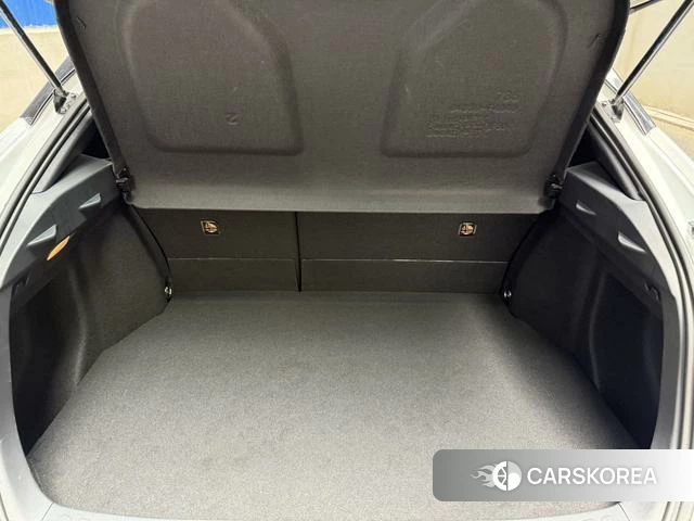Toyota C-HR id 4255769 из Китая 11