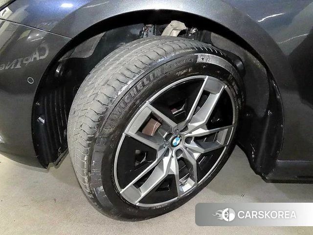 BMW 5 Series (G60) id 4533303 из Кореи 11