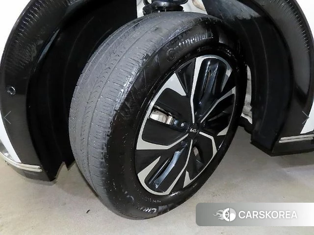 Kia EV6 id 4593145 из Кореи 11