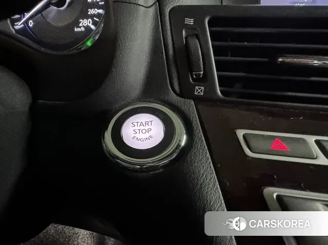 Infiniti Q70 id 3444871 из Кореи 11